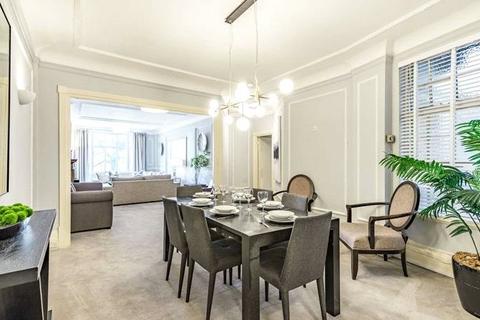 5 bedroom apartment to rent, Strathmore Court, Park Road, St John's Wood, London, NW8