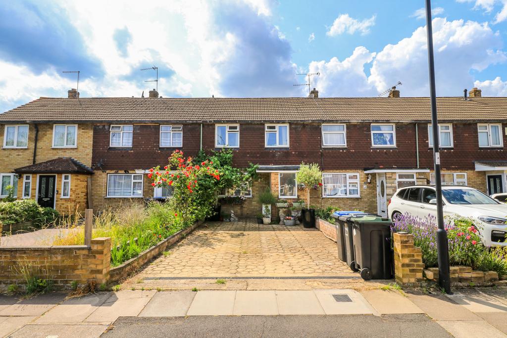 Bridle Close, EN3 2 bed terraced house for sale £400,000