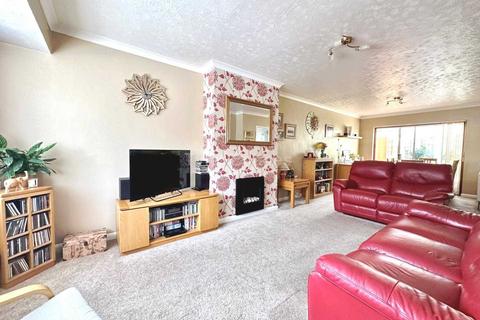 30 Burstead Drive, Billericay, CM11 2QP
