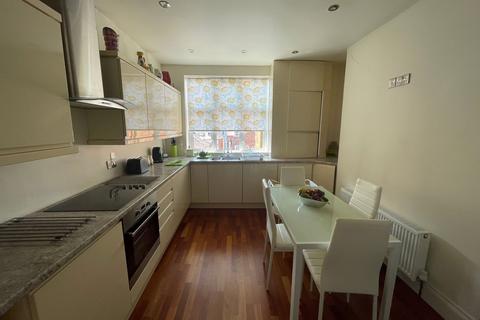 3 bedroom flat for sale, South Parade, Skegness, Lincolnshire, PE25 3HR