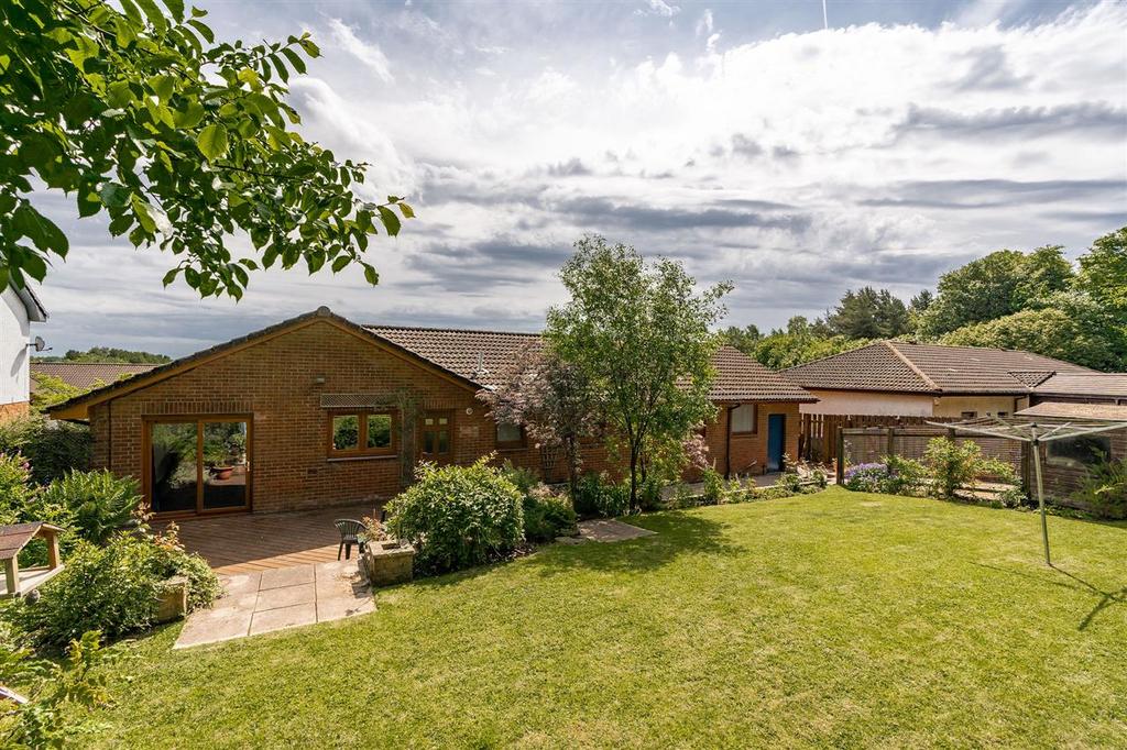 Duncan Green, Livingston 4 bed bungalow £370,000