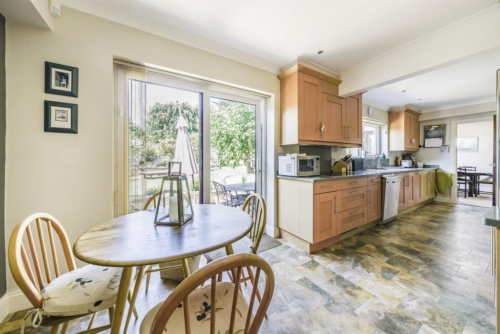 Kitchen/Breakfast Ro