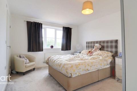 21 Barnsdale Drive, Hampton Gardens, Peterborough, PE7 8LD
