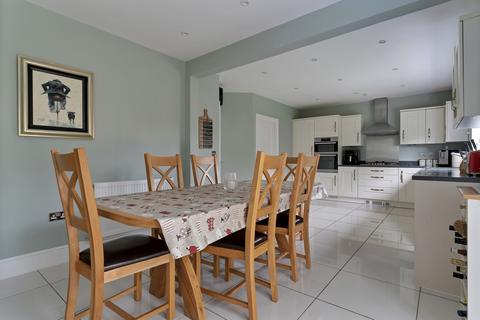 3 Bracken Close, Barleythorpe, Oakham, LE15 7UE