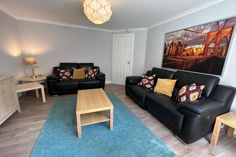 2 bedroom flat to rent, Golfhill Drive, Dennistoun, Glasgow, G31