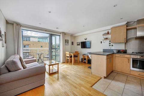 1 bedroom apartment for sale, Moorings House, Tallow Road, `The Island`, Brentford