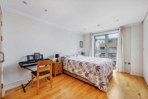 1 bedroom apartment for sale, Moorings House, Tallow Road, `The Island`, Brentford