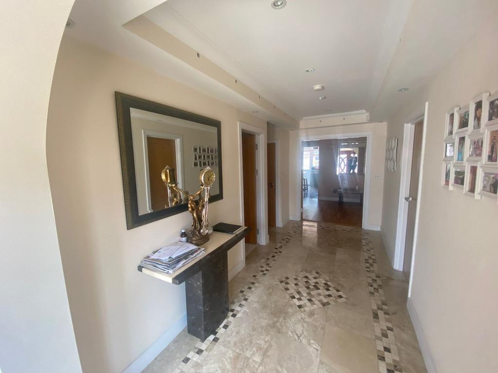 Buckland Avenue, Slough, SL3 5 bed detached house £1,250,000