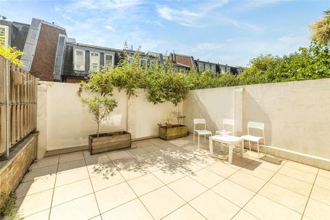 4 bedroom terraced house to rent, Flask Walk, Hampstead, London