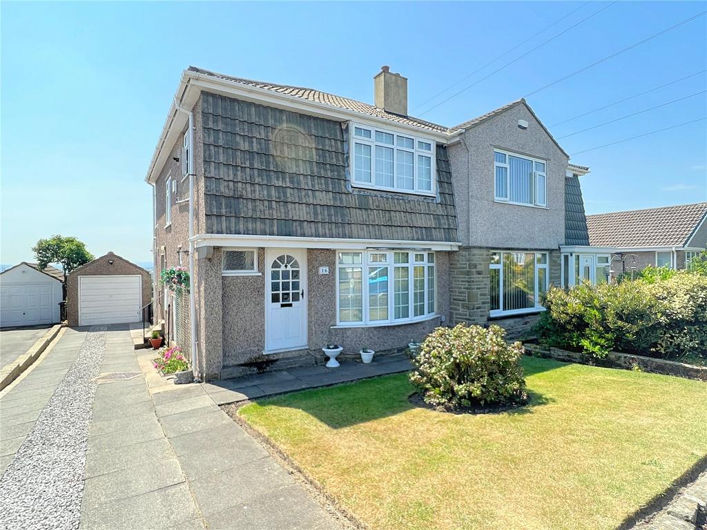 Newhall Drive, Bradford, BD6 3 bed semidetached house £200,000