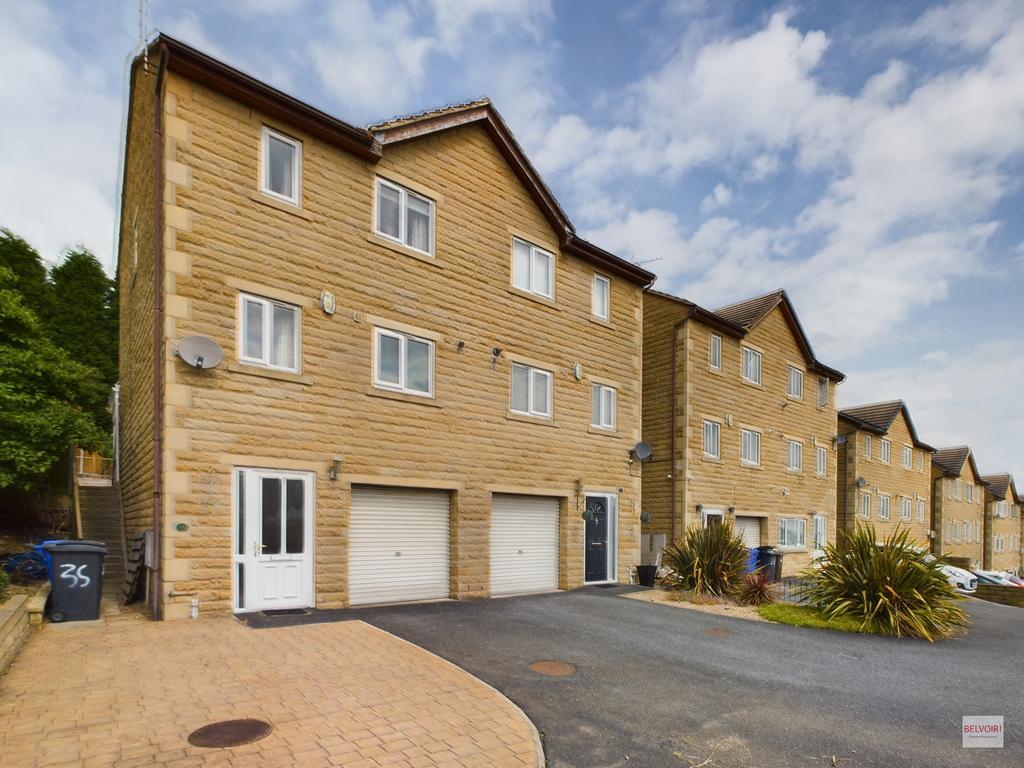 Ridge View Drive, Wincobank, Sheffield, S9 3 bed semidetached house