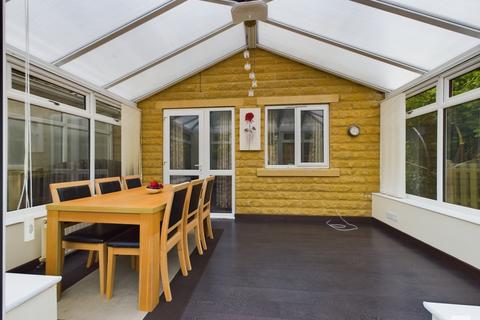 35 Ridge View Drive, Sheffield, S9 1EF