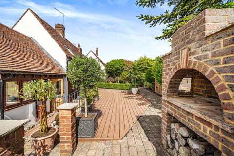 Thorley Cottage Bridgeway, Cuddington, Aylesbury, HP18 0AW