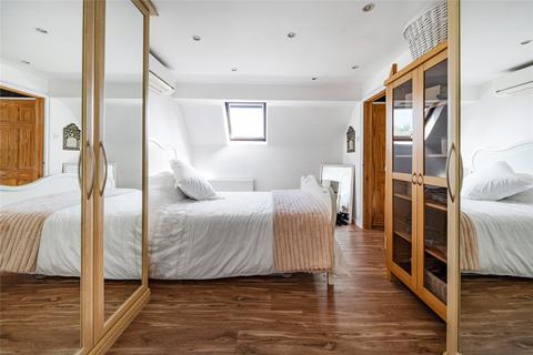 Thorley Cottage Bridgeway, Cuddington, Aylesbury, HP18 0AW