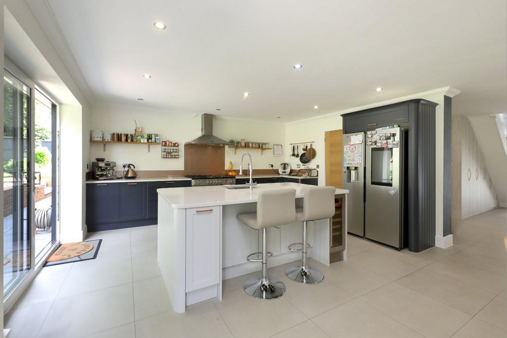 Kitchen/ Breakfast