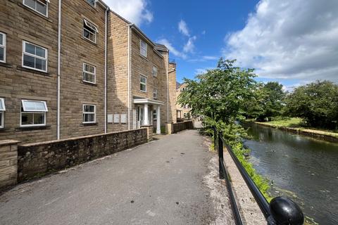 2 bedroom flat to rent, Waters Walk, Bradford, West Yorkshire, BD10