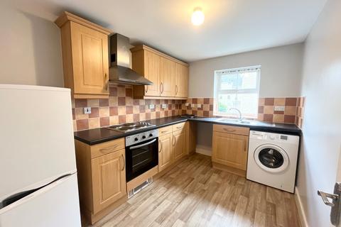 2 bedroom flat to rent, Waters Walk, Bradford, West Yorkshire, BD10