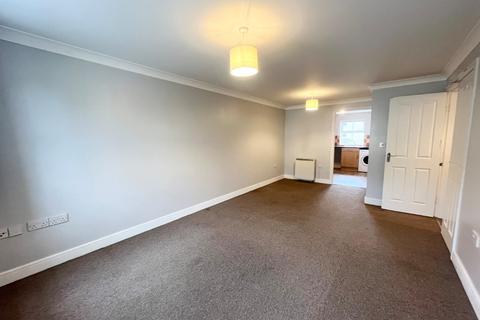 2 bedroom flat to rent, Waters Walk, Bradford, West Yorkshire, BD10