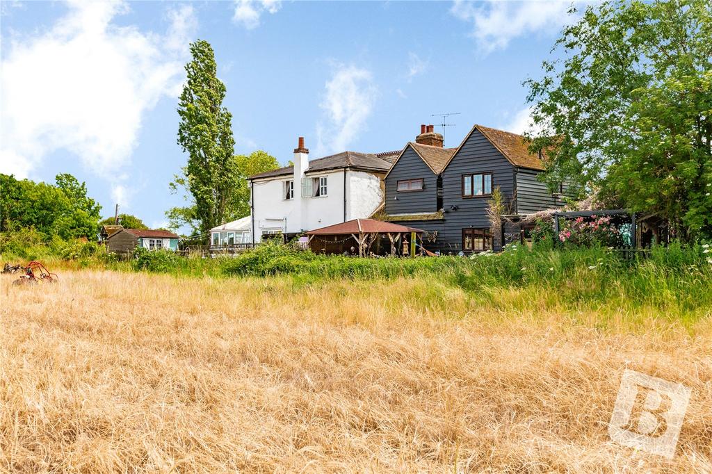 Borwick Lane, Crays Hill, Billericay, Essex, CM11 3 bed semidetached