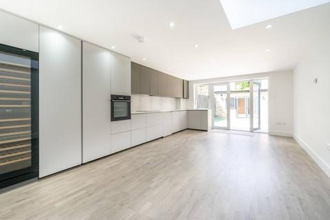 38 Albert Square, London, E15 1HH