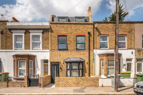 38 Albert Square, London, E15 1HH