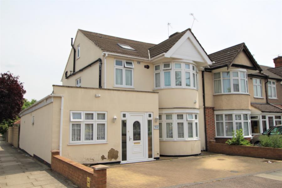 Hunters Grove, Kenton, HA3 9AQ 5 bed end of terrace house for sale £