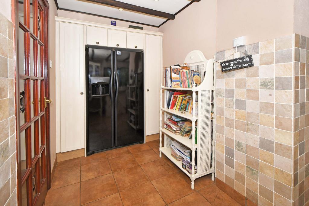 Kitchen &amp; utility room