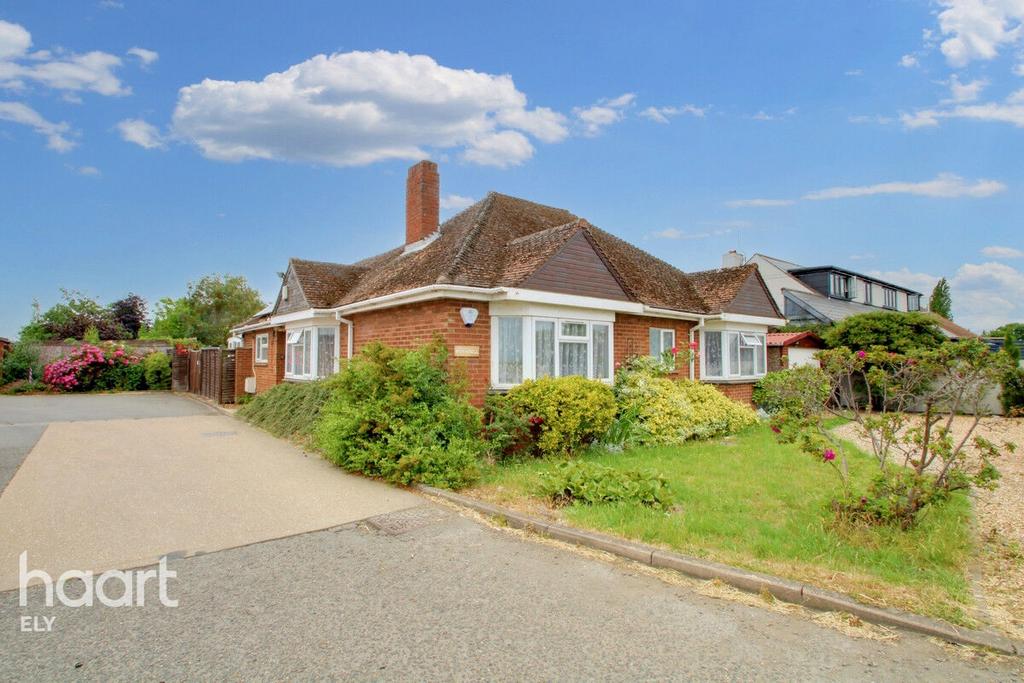 Ely Road, Witcham Toll 4 bed detached bungalow for sale £425,000
