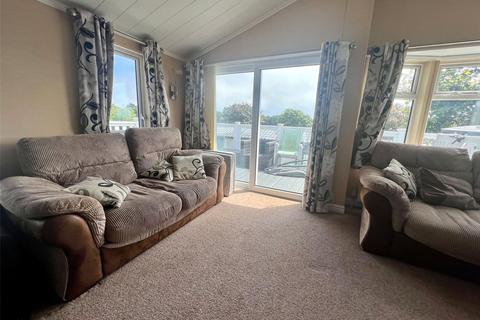 2 bedroom bungalow for sale - Shorefield Road, Downton, Lymington, Hampshire, SO41