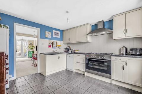 24 Railway Side, London, SW13 0PN