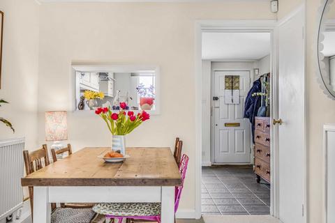 24 Railway Side, London, SW13 0PN