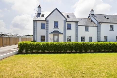 4 bedroom link detached house for sale, St Lawrence