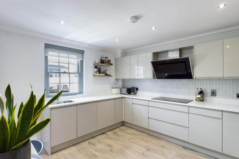 4 bedroom link detached house for sale, St Lawrence