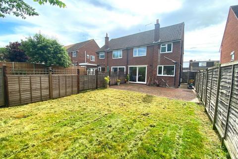 23 Greenview Drive, Northampton, NN2 7LA
