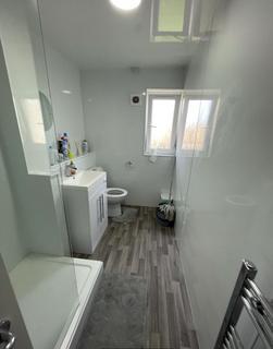 undefined, 0214L Northfield Grove, Edinburgh, EH8 7RN