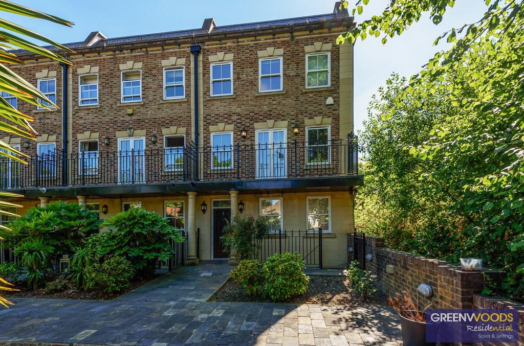 Castlebar Park, W5 5 bed townhouse £6,950 pcm (£1,604 pw)