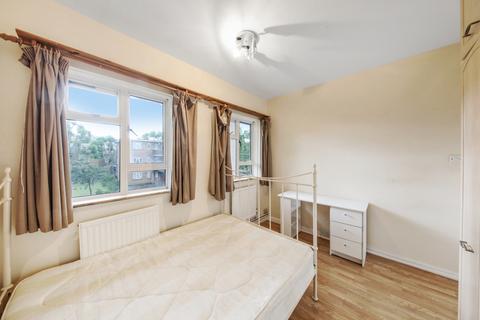 4 bedroom maisonette to rent, Willingham Close, Kentish Town, London