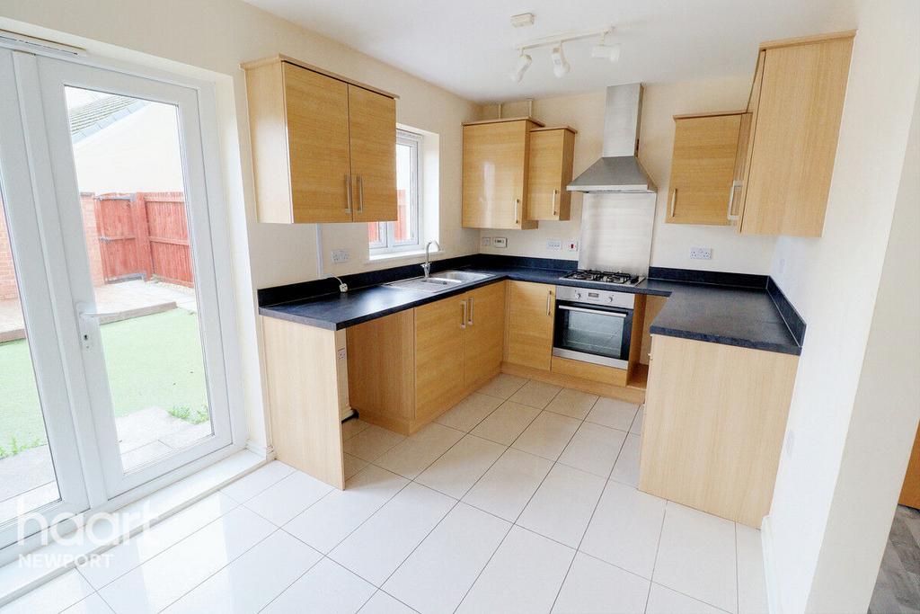 Bloomery Circle, Newport 4 bed semidetached house for sale £260,000