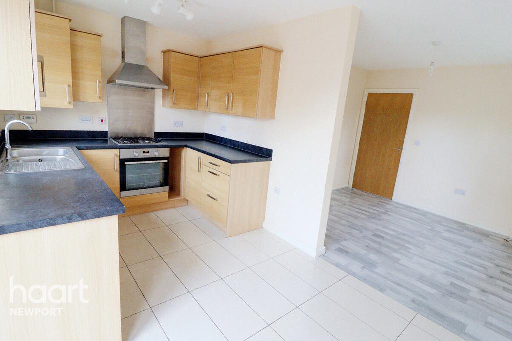 Bloomery Circle, Newport 4 bed semidetached house for sale £260,000