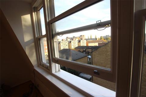 3 bedroom house share to rent, Sidney Street, London, E1