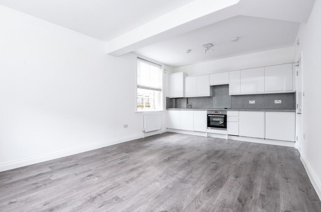 Merrow Street Walworth SE17 1 bed flat £1,600 pcm (£369 pw)