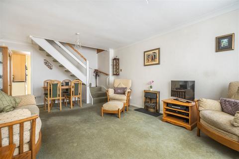 42 Barnsnap Close, Horsham, RH12 5XY