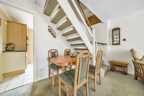 42 Barnsnap Close, Horsham, RH12 5XY
