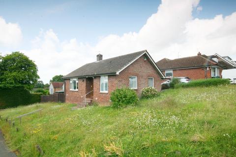 3 bedroom detached bungalow for sale - Manor Drive, Horspath, OX33