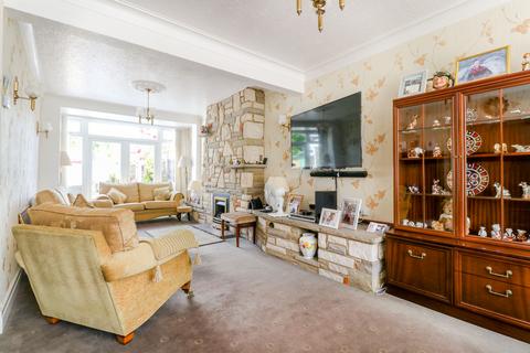 2 Ainslie Wood Gardens, London, E4 9BN