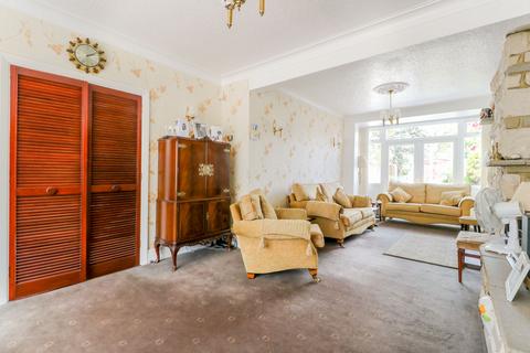 2 Ainslie Wood Gardens, London, E4 9BN