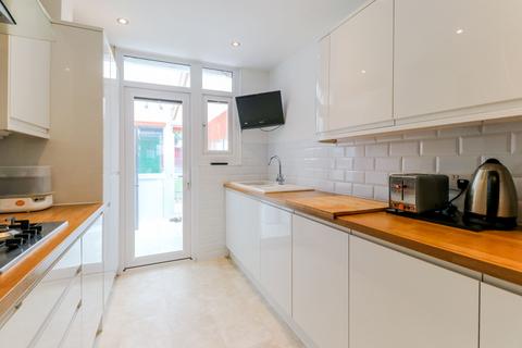 2 Ainslie Wood Gardens, London, E4 9BN
