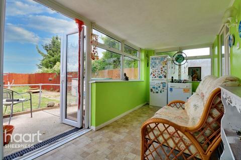 32 Foxley Road, Queenborough, ME11 5AW