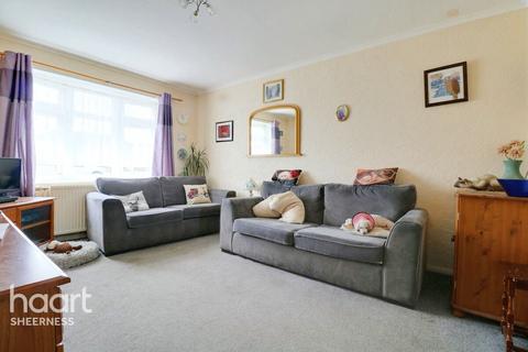 32 Foxley Road, Queenborough, ME11 5AW