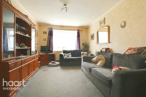 32 Foxley Road, Queenborough, ME11 5AW